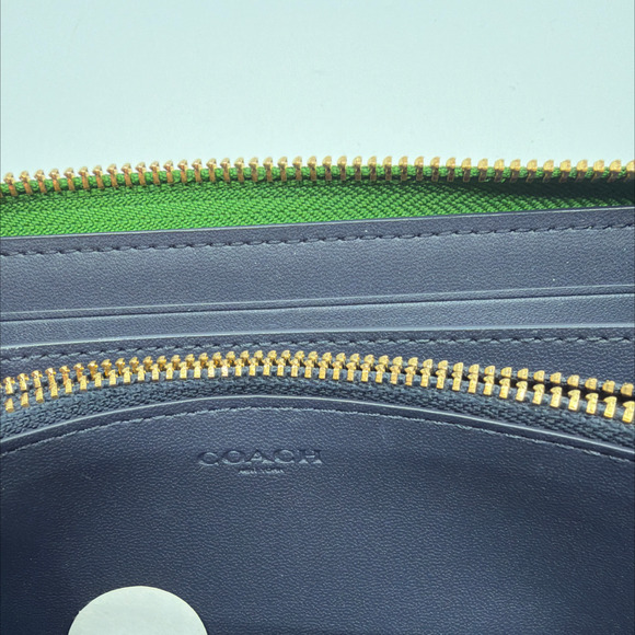 Coach Green Pebbled Leather Accordion Zip Wallet Wristlet - Picture 8 of 10